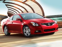 2010 Nissan Altima Coupe Overview