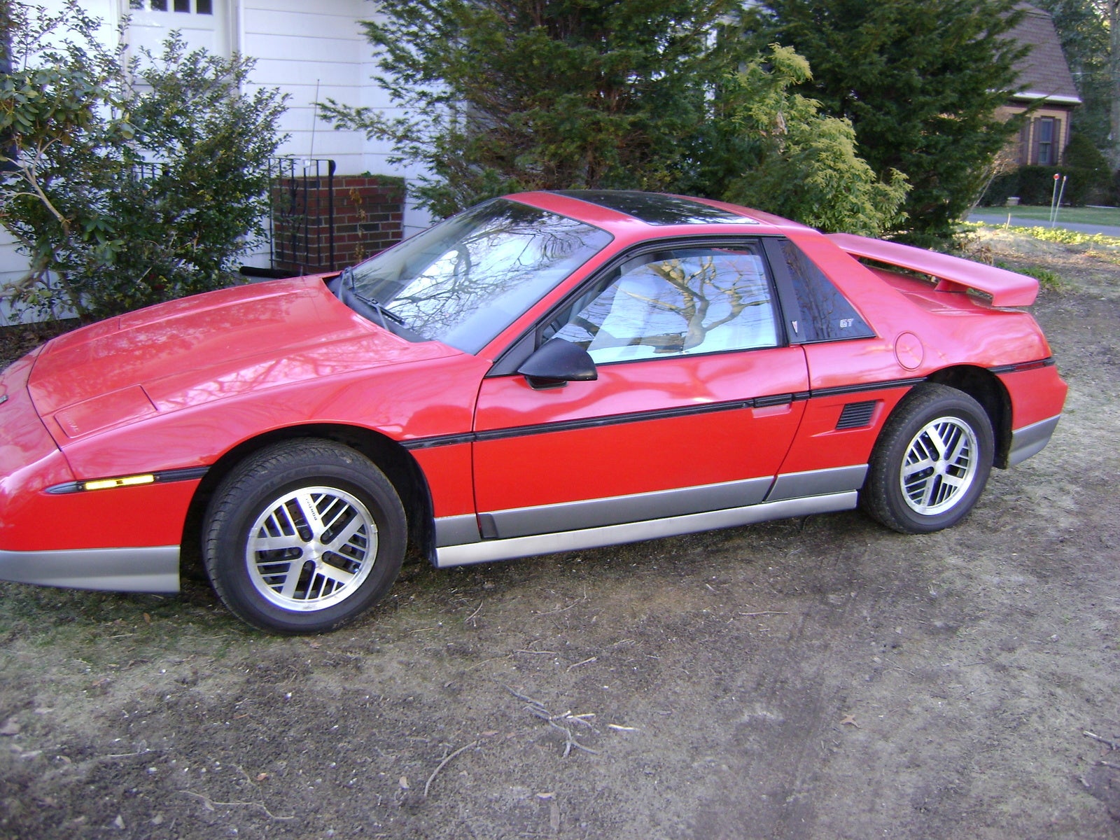 1985 Pontiac Fiero - Pictures - 1985 Pontiac Fiero GT picture.