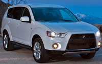 2010 Mitsubishi Outlander Overview 2010 Mitsubishi Outlander Overview