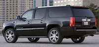 2003 Cadillac Escalade ESV Overview