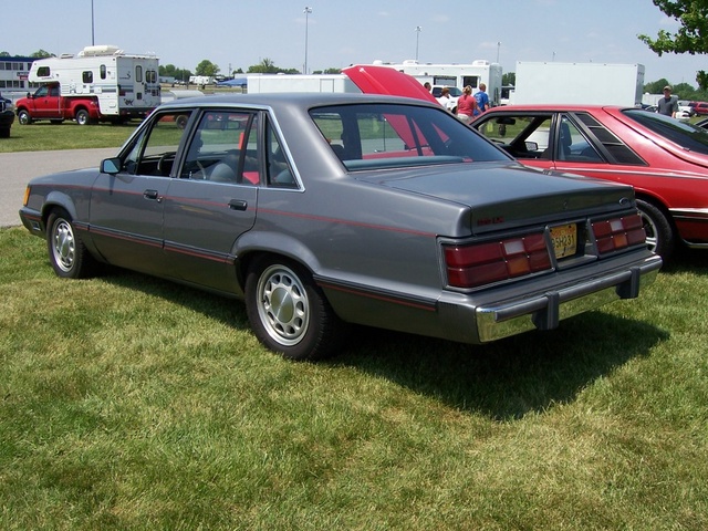 Ford ltd 1985