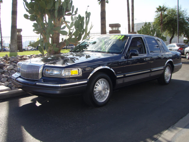 1997 lincoln town car cartier