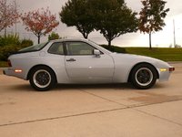 944 944