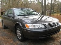 2000 Toyota Camry Overview
