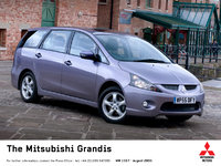 2005 Mitsubishi Grandis Overview 2005 Mitsubishi Grandis Overview