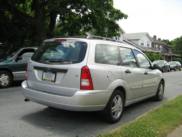 2001 Ford focus wagon ratings
