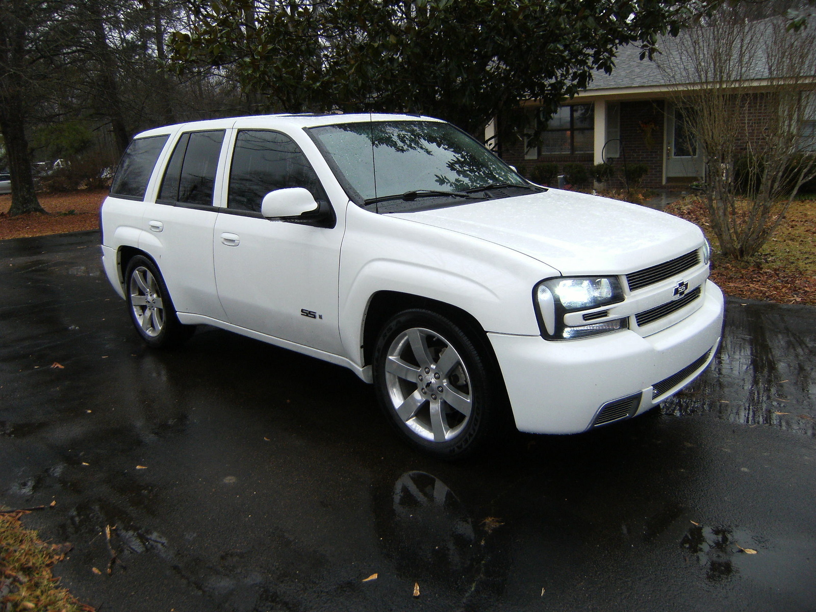 Were there any recalls for the 2004 Chevy Trailblazer?