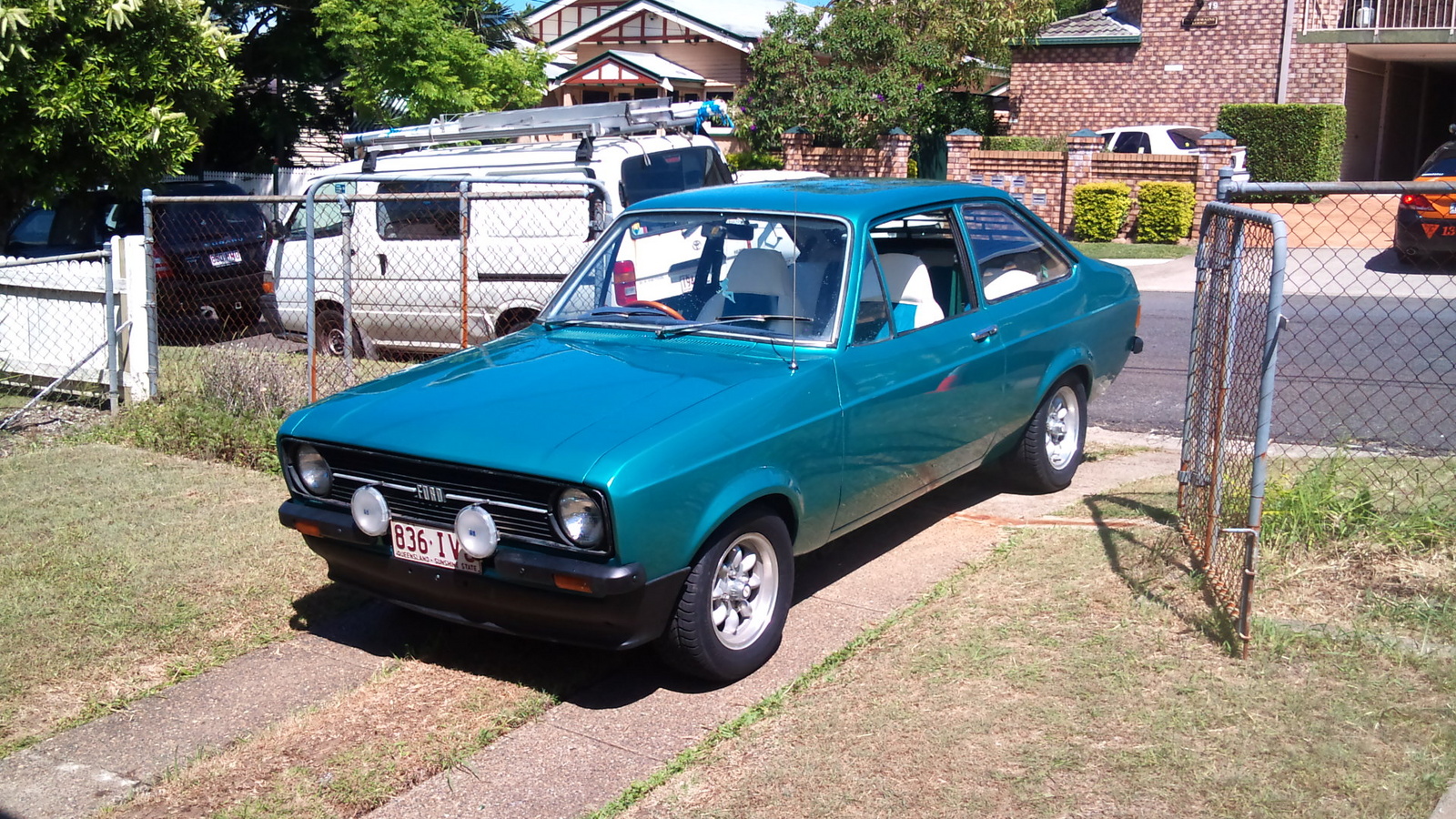 Ford escort 1975 pictures #7