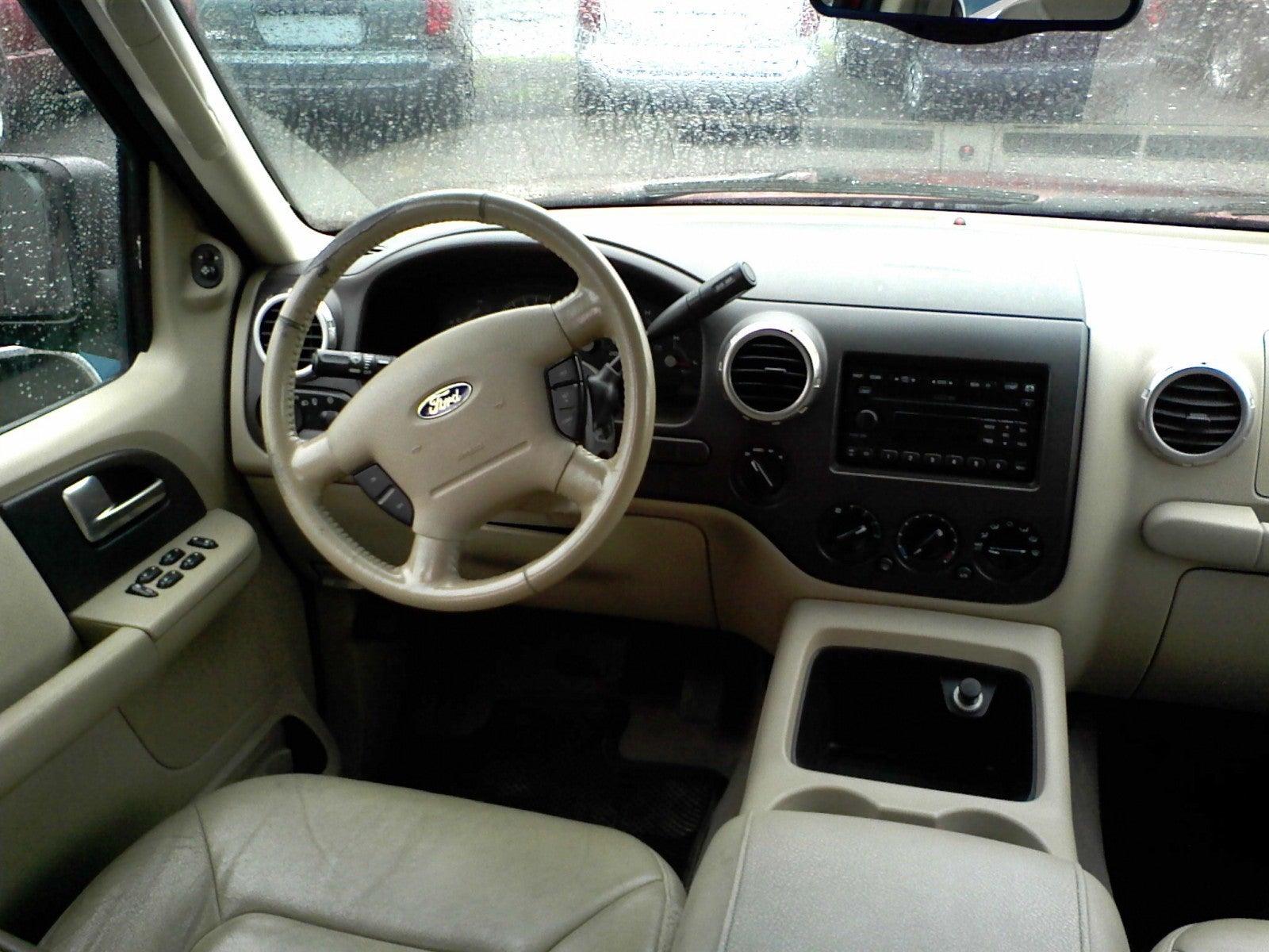2006 ford expedition interior