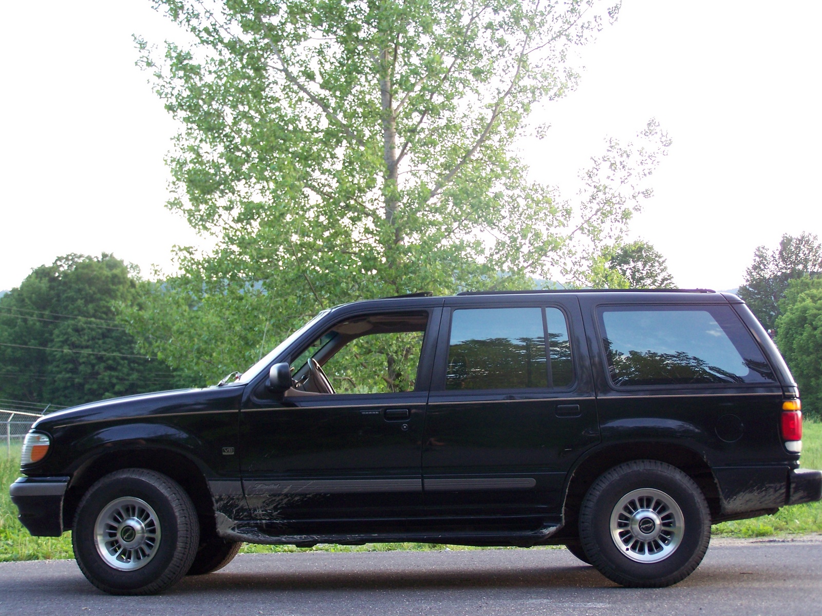 1997 Ford explorer limited awd #5