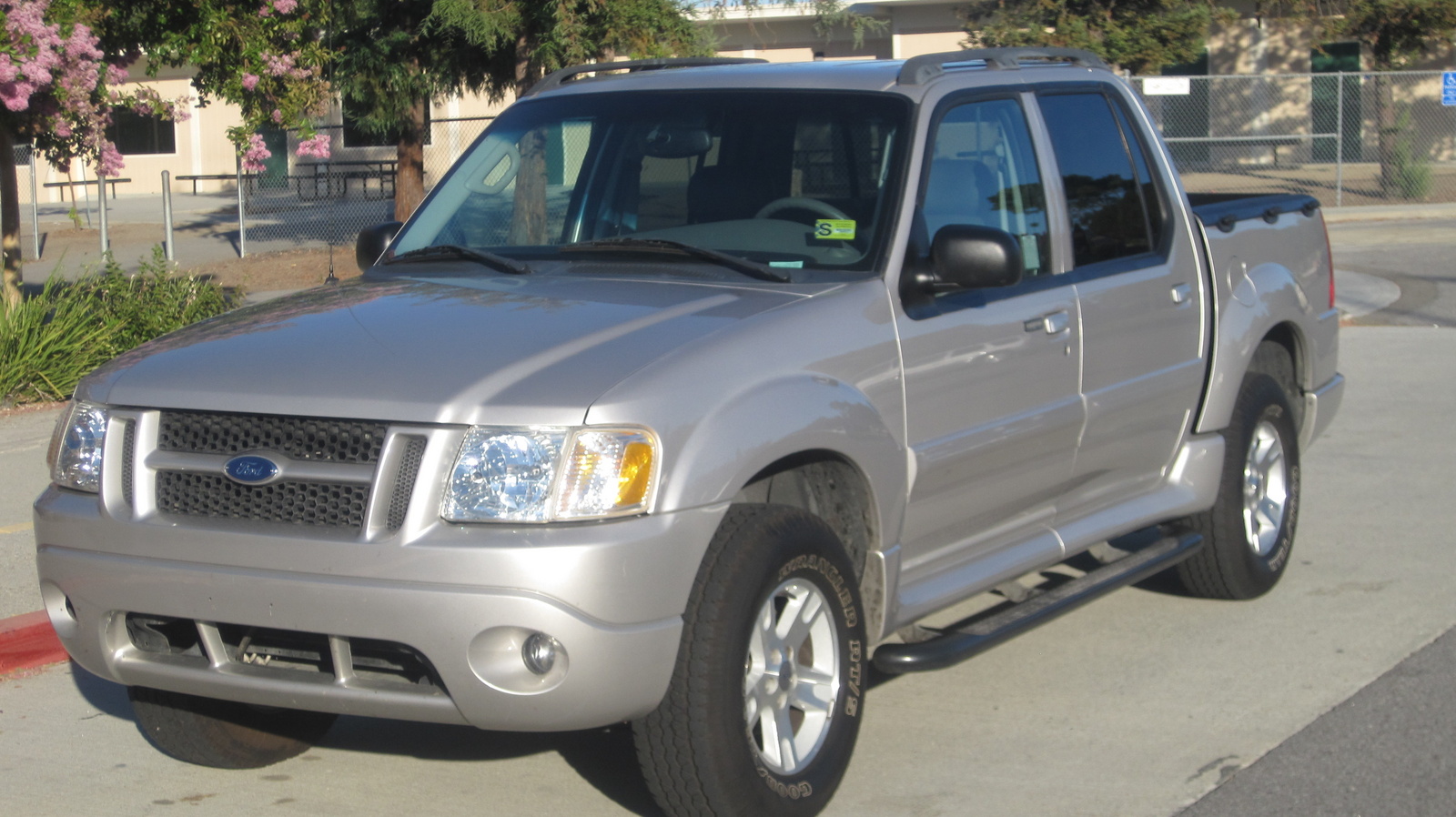 2005 Ford sport trac length #2