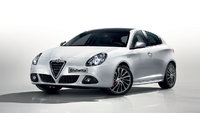 2010 Alfa Romeo Giulietta Overview 2010 Alfa Romeo Giulietta Overview