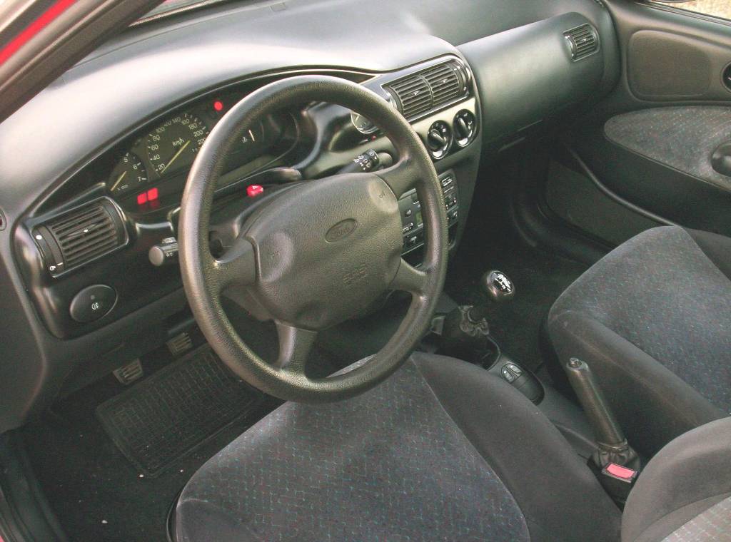 1995 Ford escort interior #9
