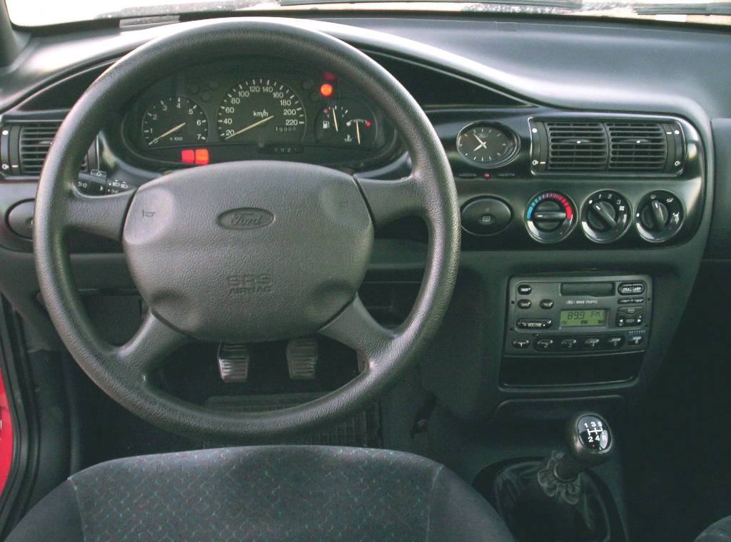 1995 Ford escort interior #10