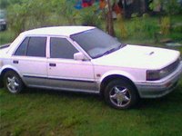 1990 Nissan Bluebird Overview 1990 Nissan Bluebird Overview