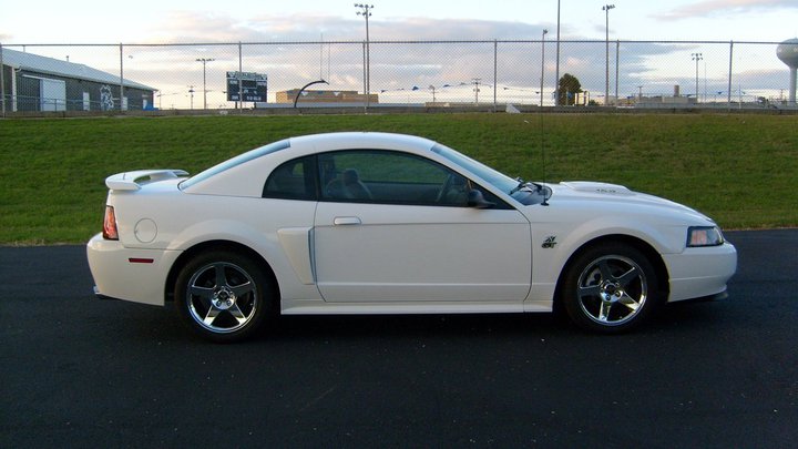 2003 Ford mustang gt deluxe #7