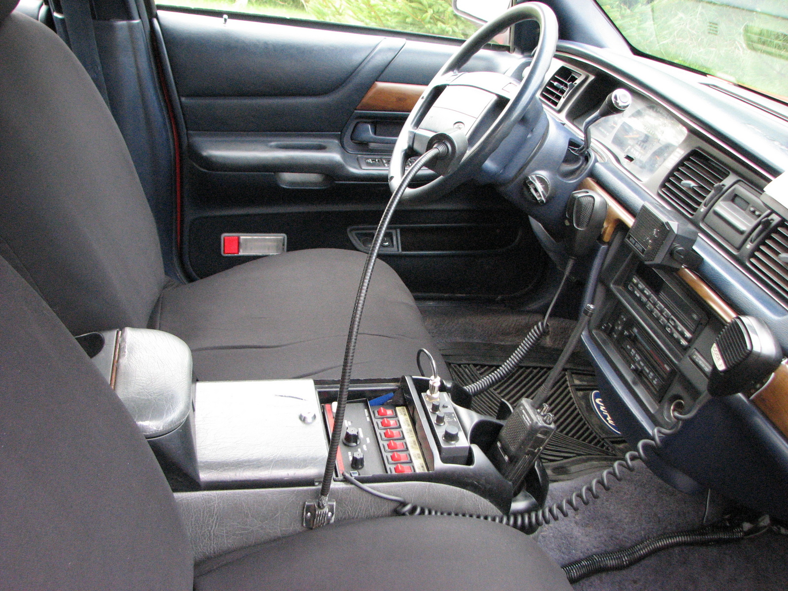 Ford Interceptor салон