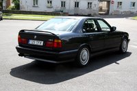 1992 BMW M5 Overview