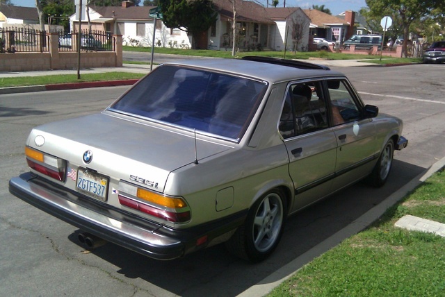 BMW 5 1985