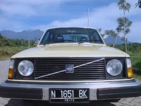 1975 Volvo 240 Overview