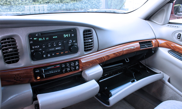 2002 Buick LeSabre - Interior Pictures - CarGurus