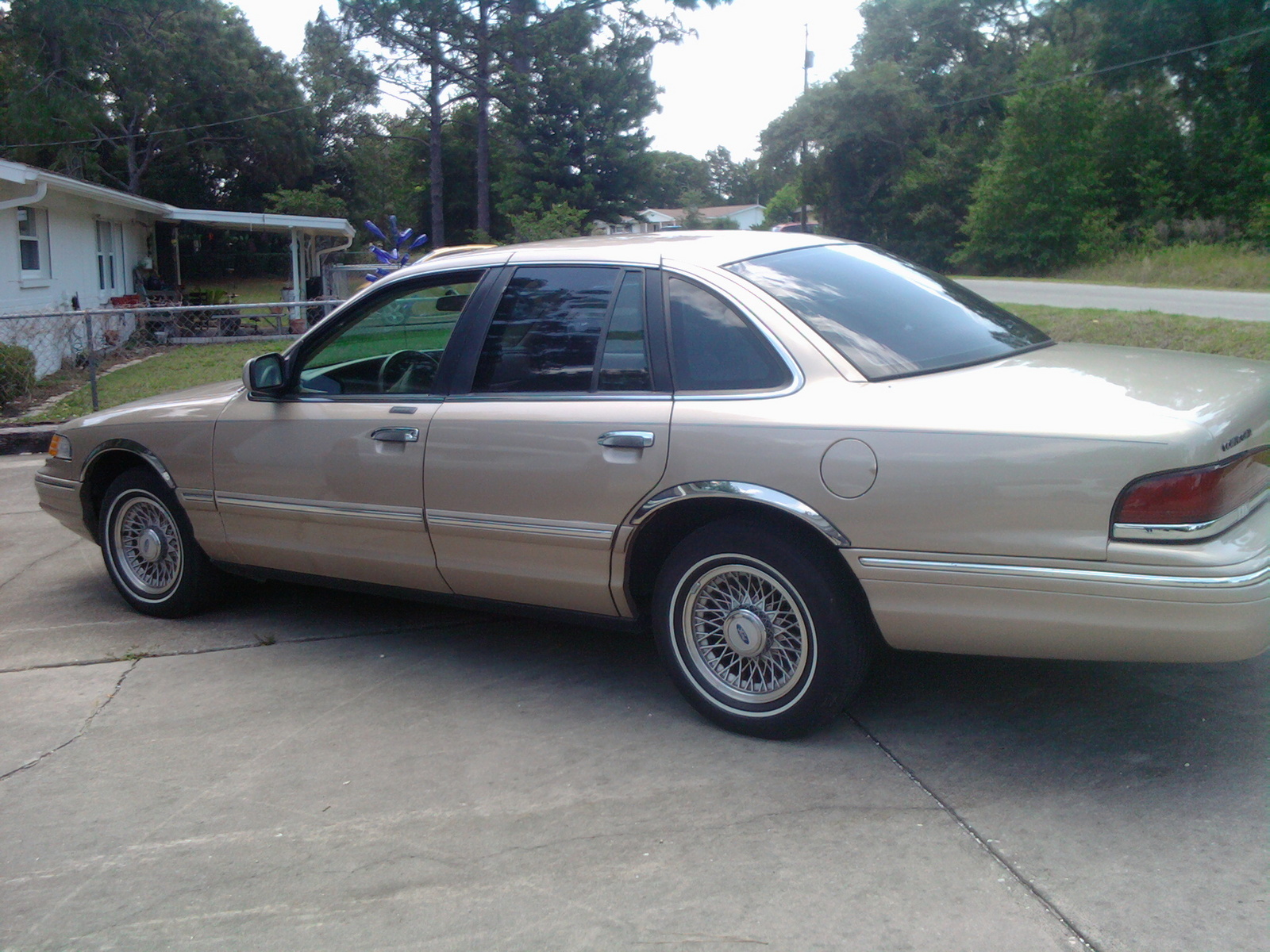 1997 Crown ford picture victoria