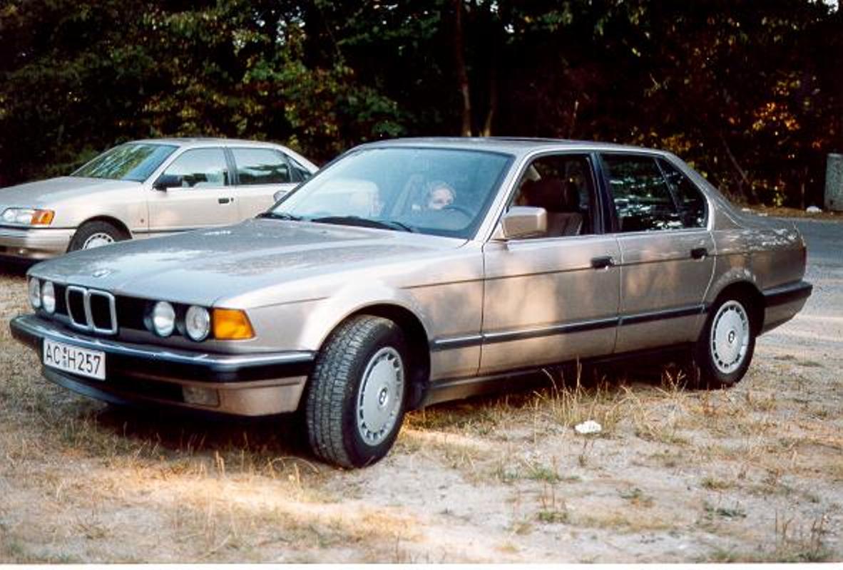 BMW 735i
