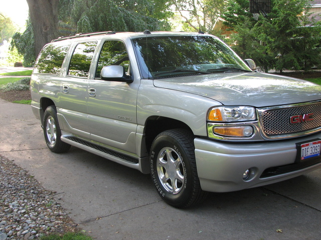 GMC Yukon XL 2004