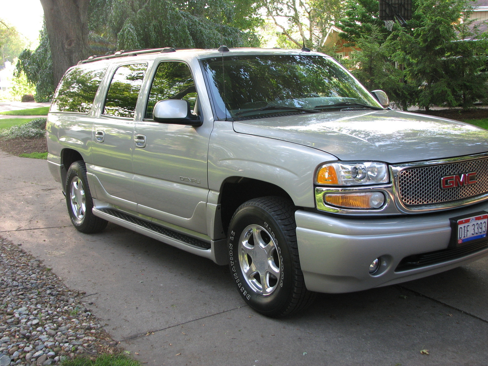 GMC Yukon Denali 2006