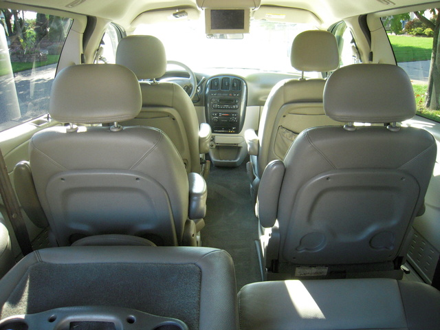 2005 dodge grand caravan sxt