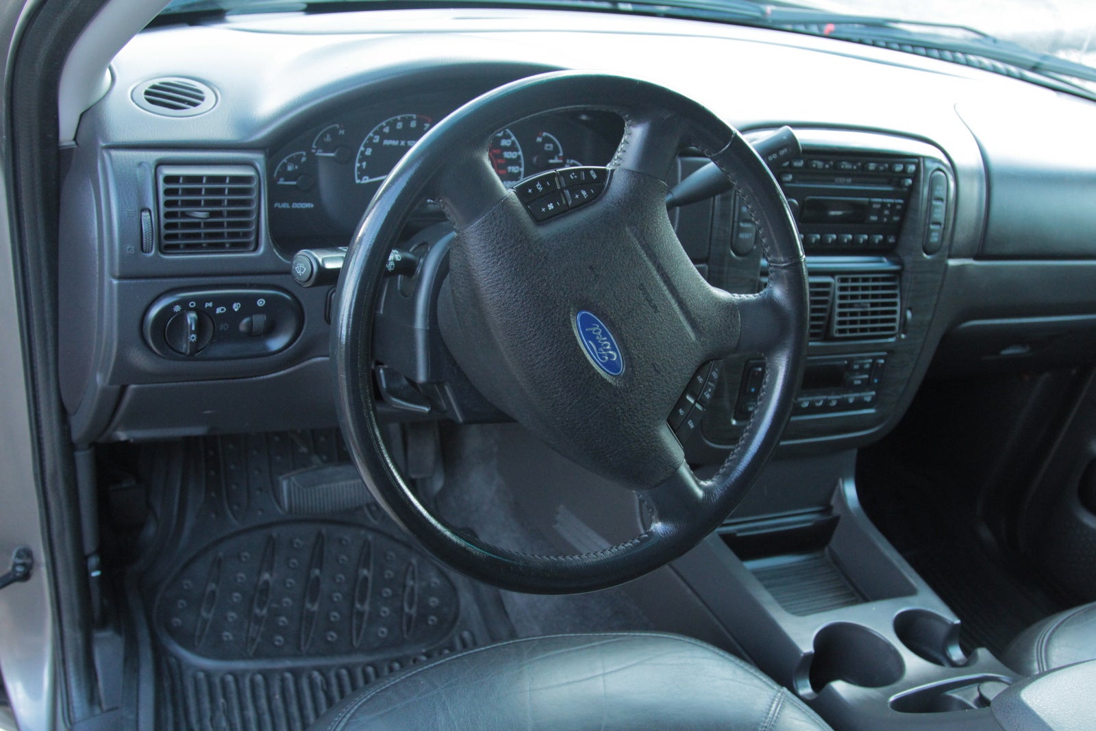 2002 Ford Explorer Interior Pictures CarGurus.
