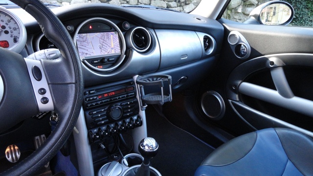 2004 MINI Cooper - Interior Pictures - CarGurus