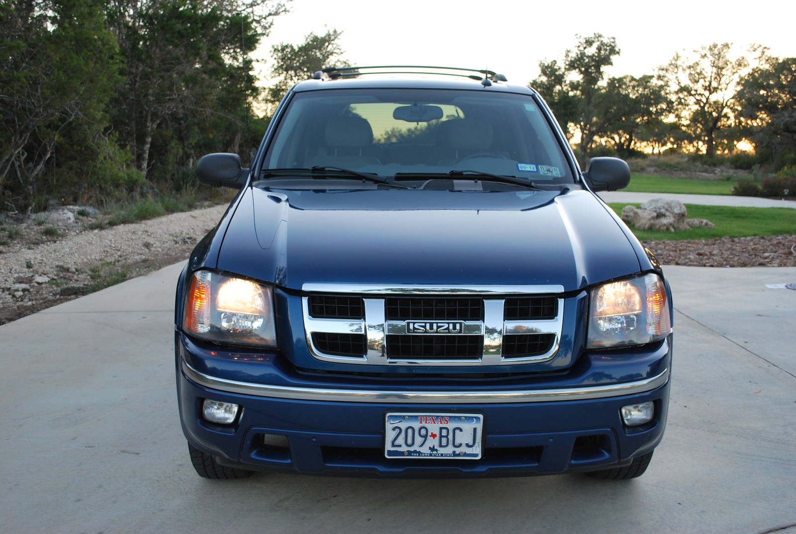 Внедорожник Isuzu Ascender