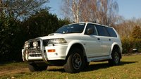 1999 Mitsubishi Shogun Overview 1999 Mitsubishi Shogun Overview