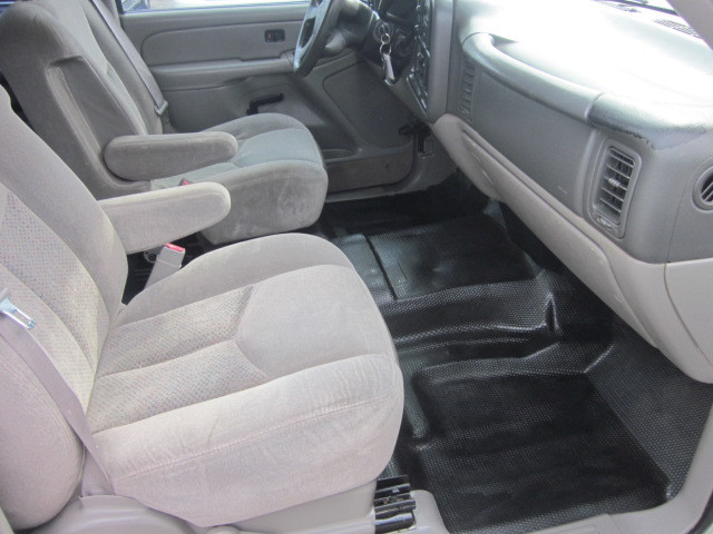 2004 Chevrolet Tahoe - Interior Pictures - CarGurus