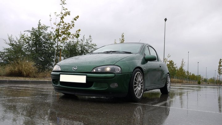 Opel tigra 2000