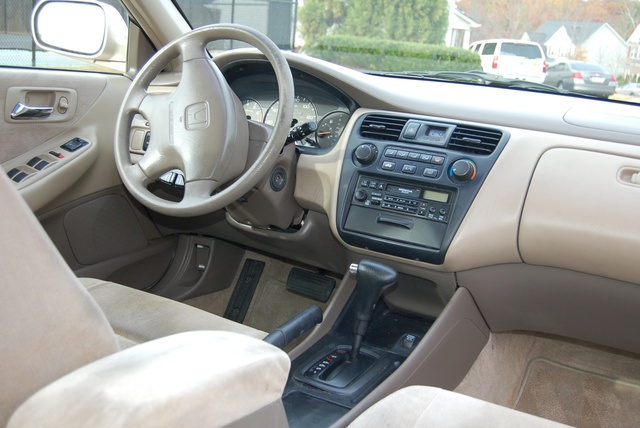 Honda Accord 2000 Interior