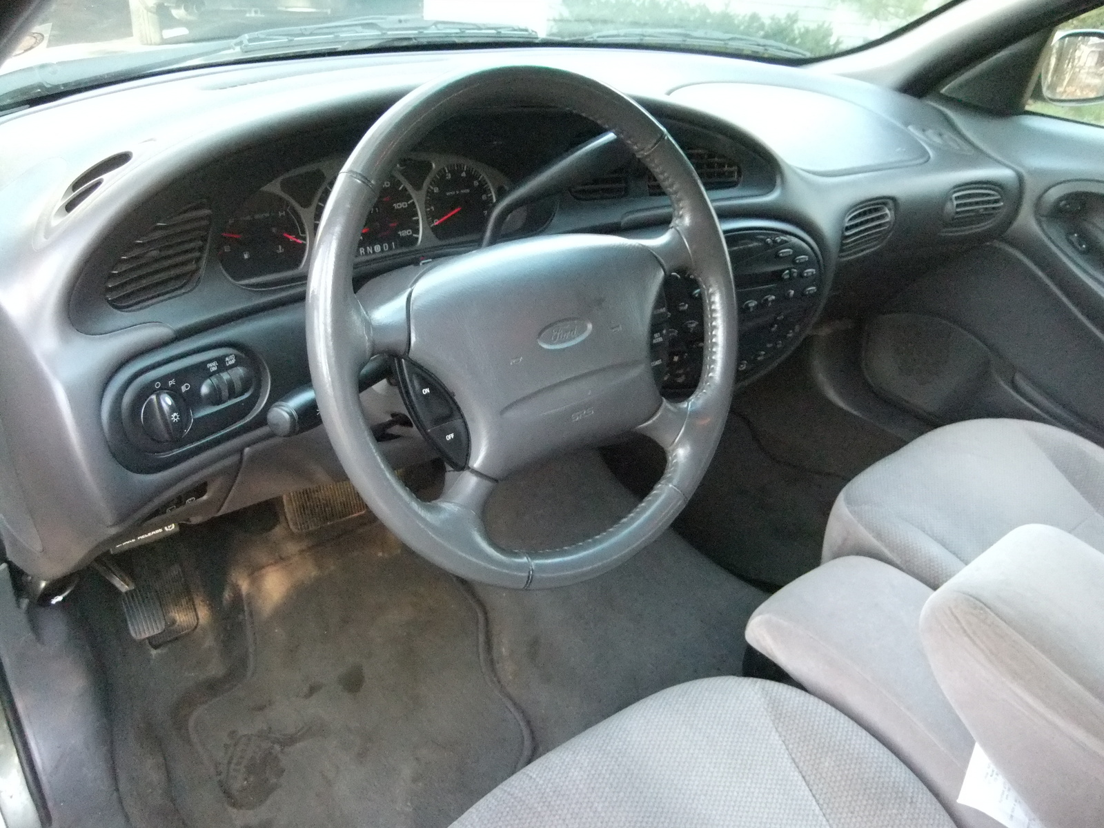 Ford Taurus 1996 салон