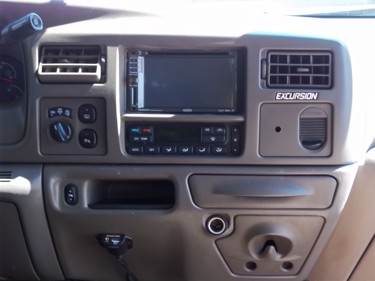 2003 Ford excursion eddie bauer interior