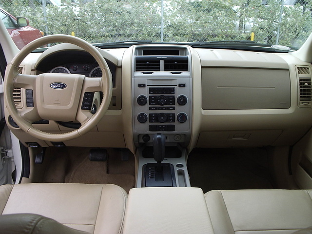 2010 Ford escape xlt standard features #6