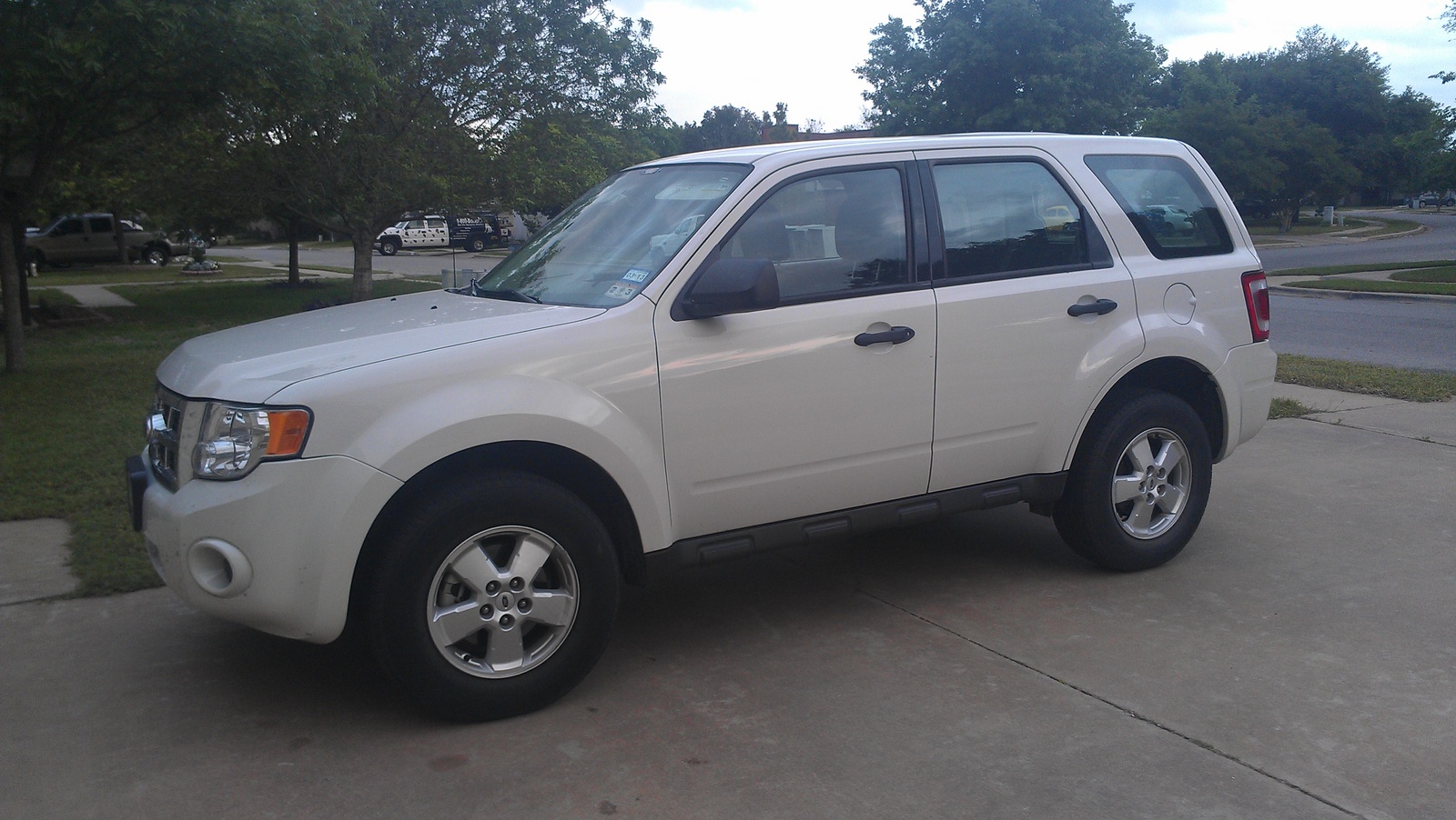 2010 Ford escape xls msrp #4