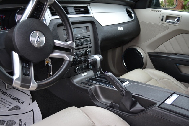 2010 Ford Mustang - Interior Pictures - CarGurus