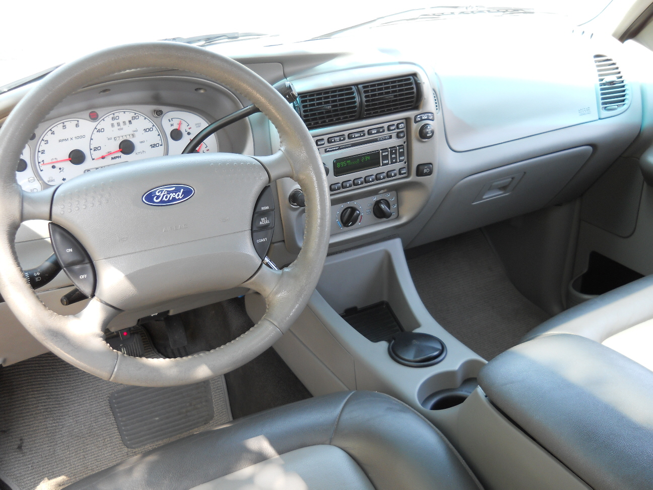2003 Ford explorer sport trac interior colors #4