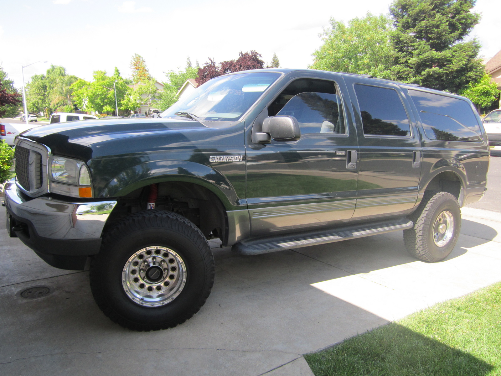 Ford excursion in canada #1