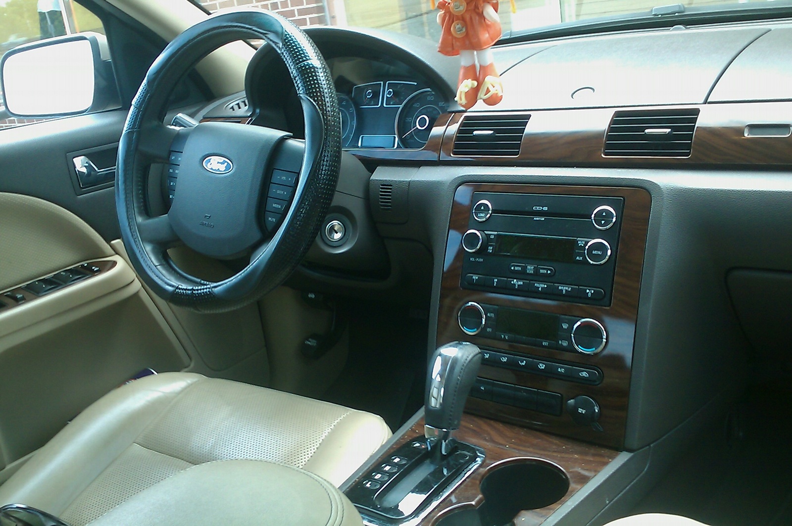 2008 Ford taurus sel interior