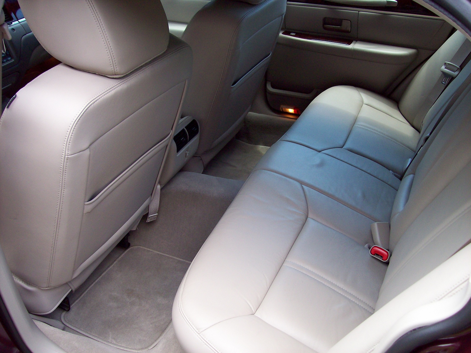 2011 Lincoln Town Car - Pictures - CarGurus