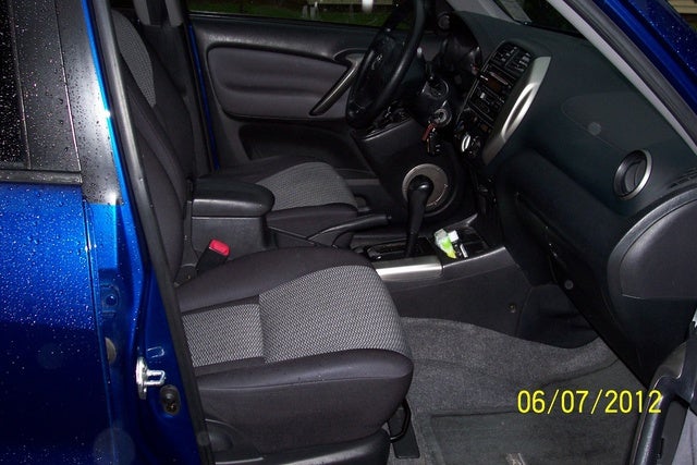 2005 Toyota RAV4 - Interior Pictures - CarGurus