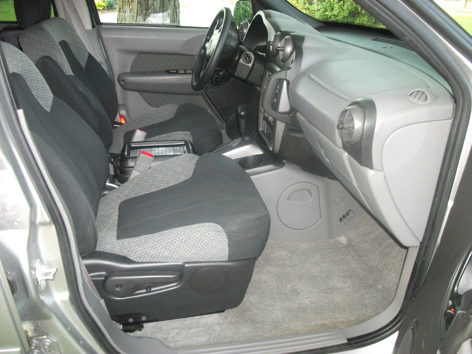 2005 Pontiac Aztek - Interior Pictures - CarGurus