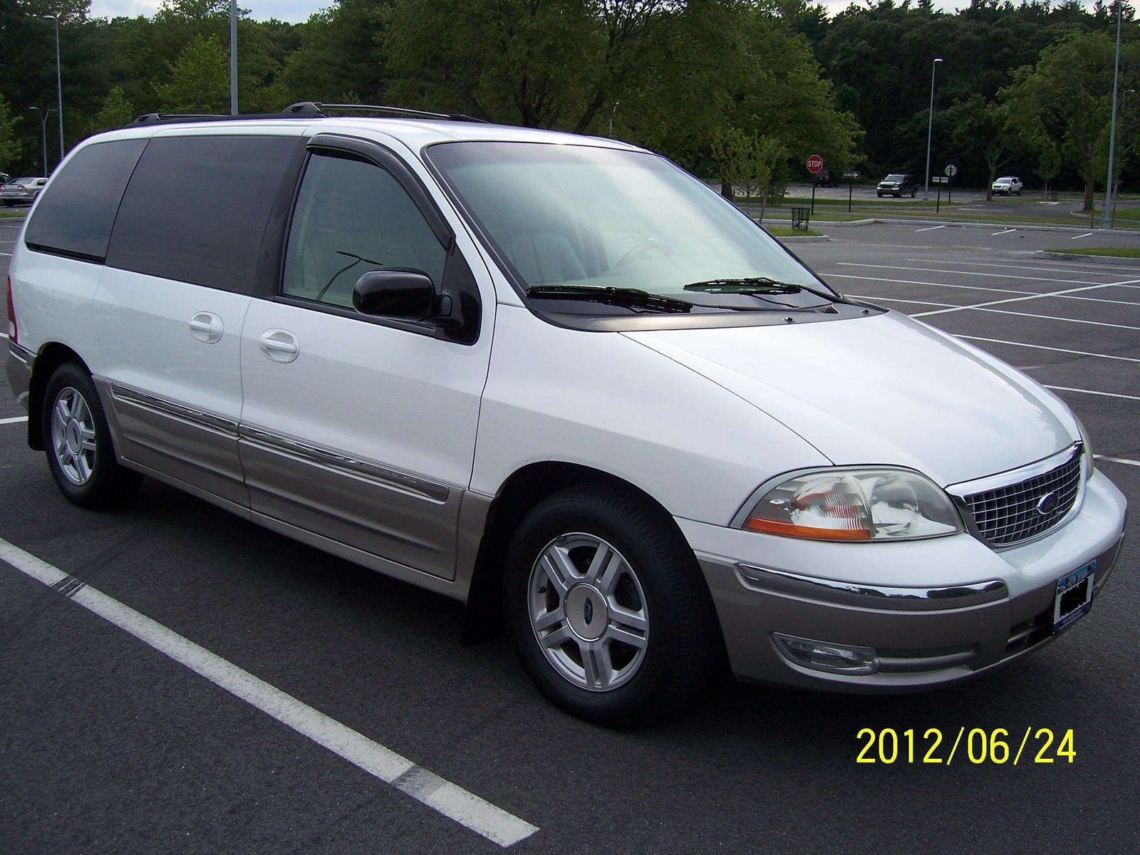 Car rating for ford windstar lx 2002