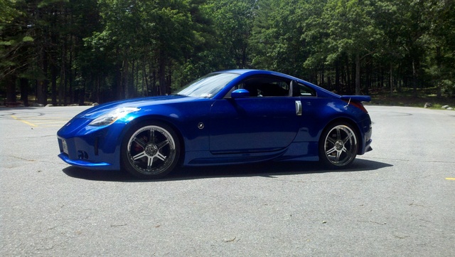 2005 mattel nissan 350z